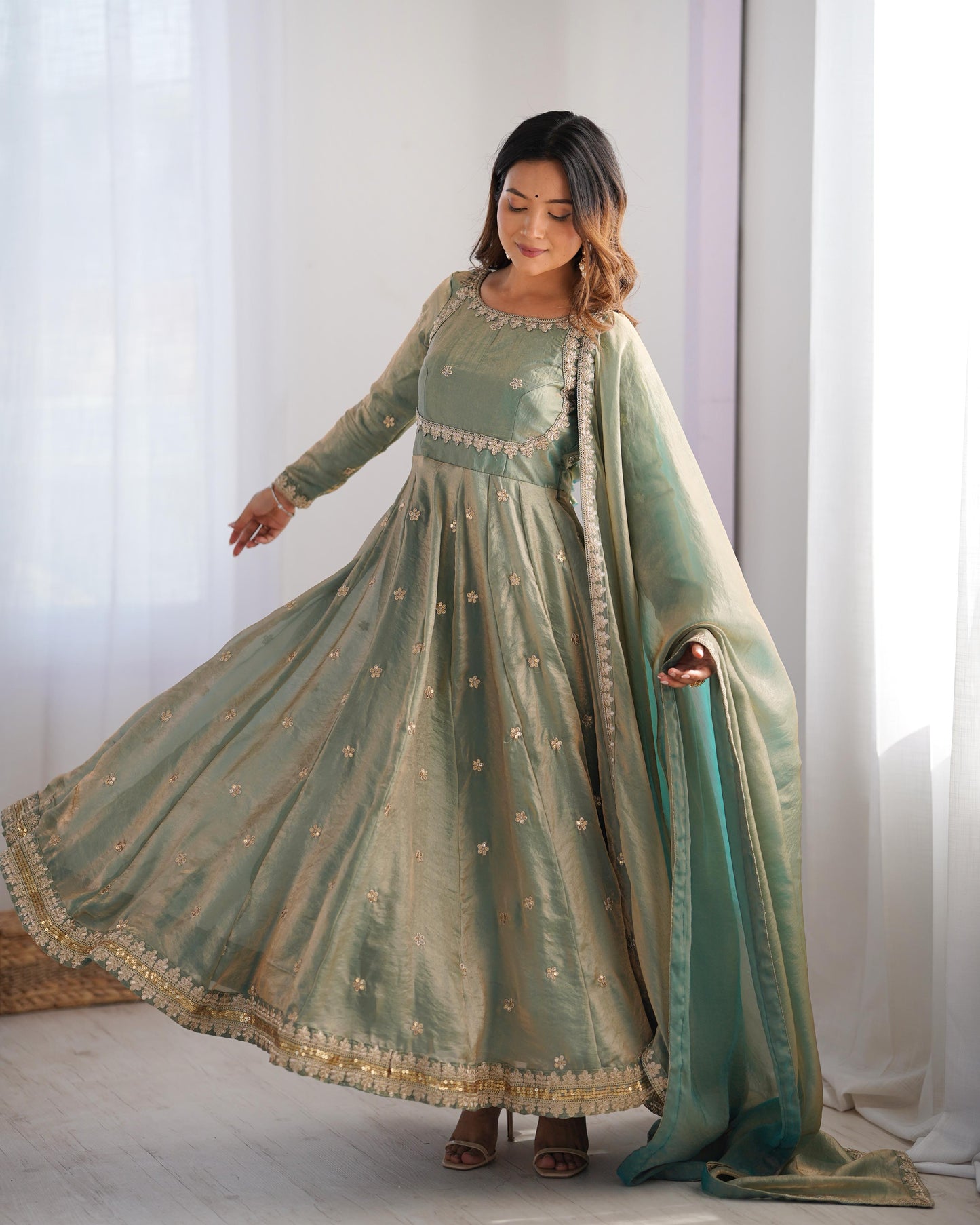 ANARKALI SUIT GOWN  Front and Back Both size work