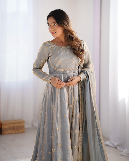 ANARKALI SUIT GOWN  Front and Back Both size work