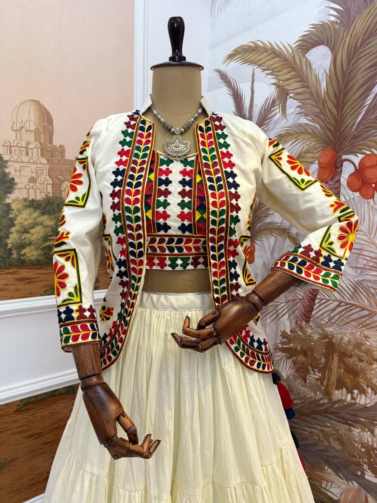 navrati LEHENGA, BLOUSE & KOTI SET 👗 THIS SET IS COMING WITH PURE COTTON FABRIC EMBROIDERY WORK