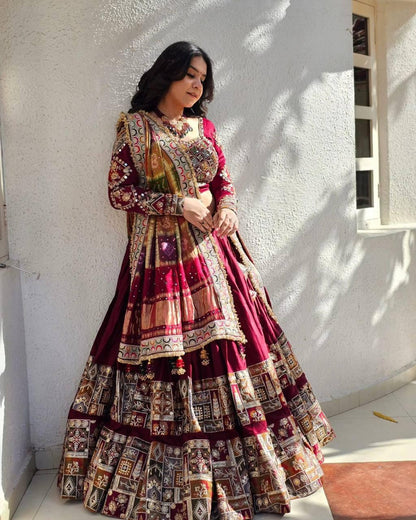 NAVRATRI SPECIAL DESIGNER PRINTED LAHENGA CHOLI