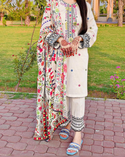 ENHANCE THE BEAUTY OF YOUR WARDROBE WITH THIS NEWLY LAUNCHED KURTI-PANT SET