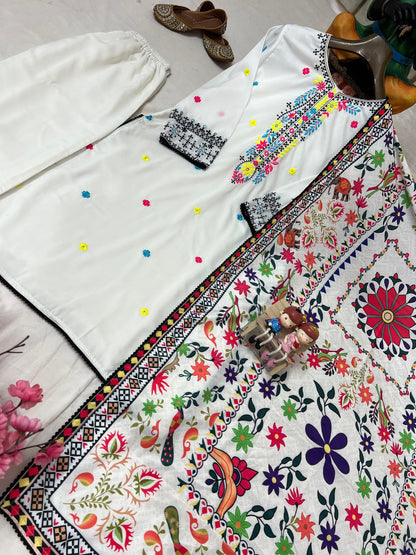 ENHANCE THE BEAUTY OF YOUR WARDROBE WITH THIS NEWLY LAUNCHED KURTI-PANT SET