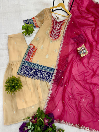 NEW LAUNCHING HEAVY 3 PIECES SUIT PAIR WITH EMBROIDERY WORK & FANCY LACE