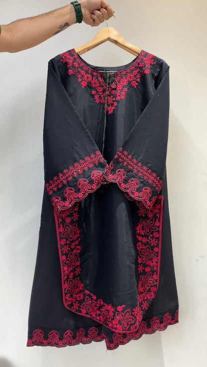 EID 🌙 WEAR OUR BEAUTIFUL CO-ORD SET IN EMBROIDERED TOP AND PLAZZO
