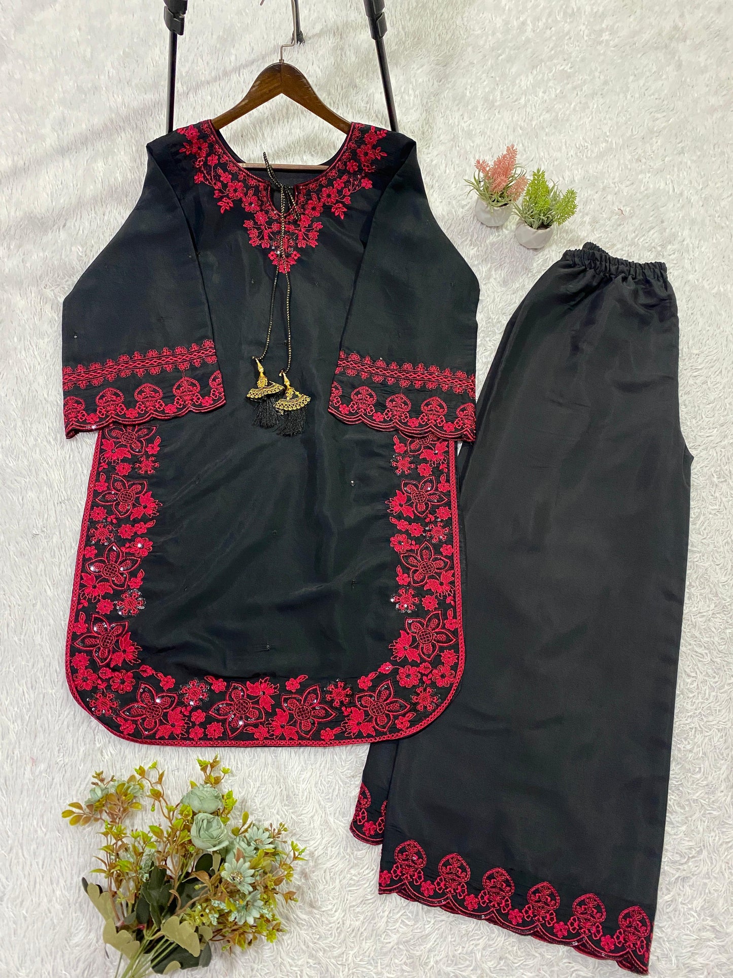 EID 🌙 WEAR OUR BEAUTIFUL CO-ORD SET IN EMBROIDERED TOP AND PLAZZO