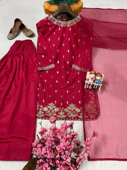 ENHANCE THE BEAUTY OF YOUR WARDROBE WITH THIS NEWLY LAUNCHED FARSI KURTI-PLAZZO SET