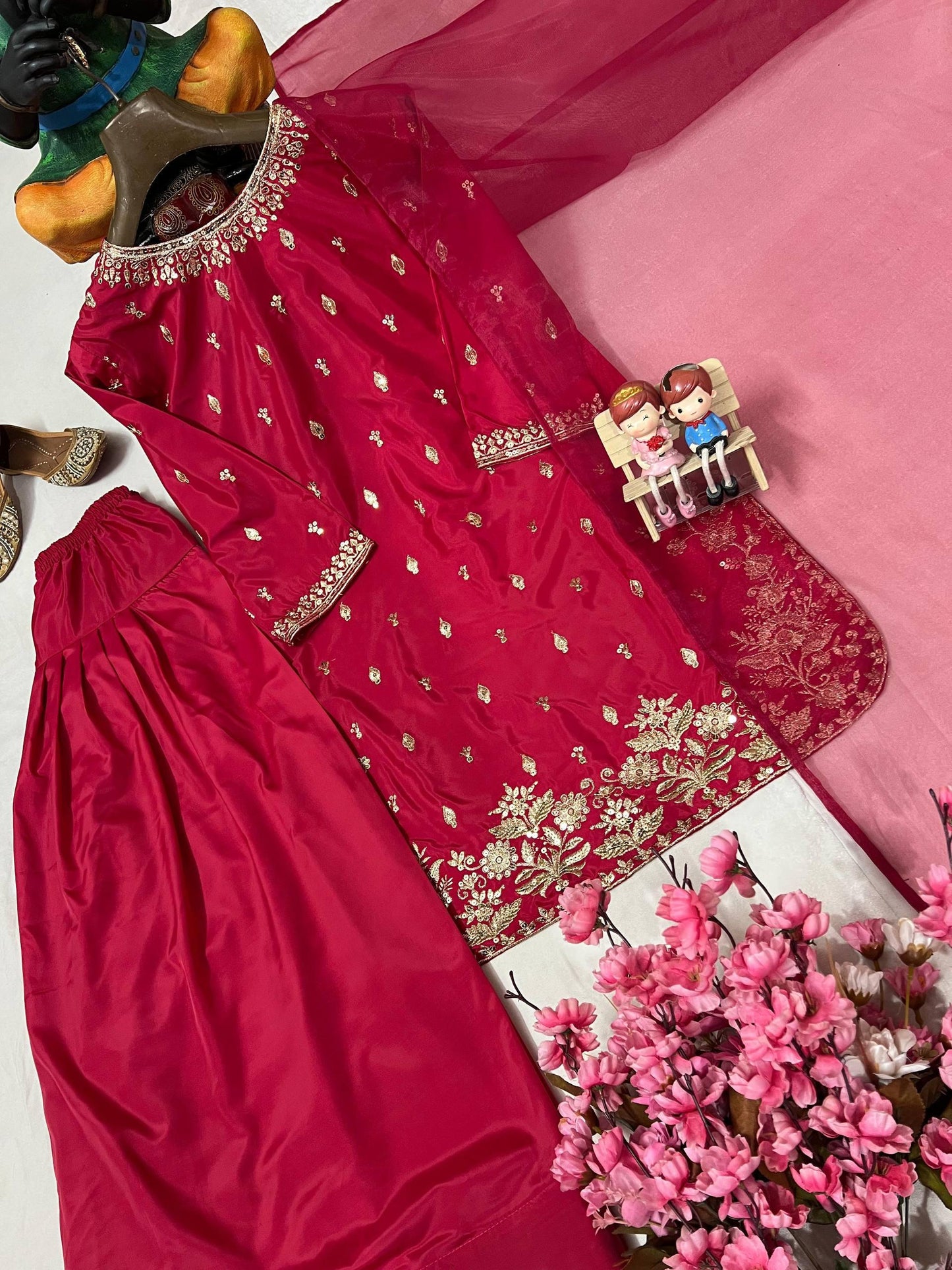 ENHANCE THE BEAUTY OF YOUR WARDROBE WITH THIS NEWLY LAUNCHED FARSI KURTI-PLAZZO SET
