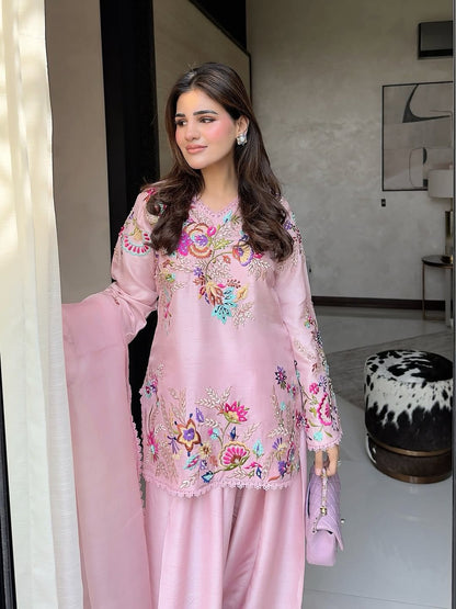 THIS FESTIVAL SEASON, TRY OUR DESIGNER EMBROIDERED FARSI SALWAAR SUIT WITH DUPATTA