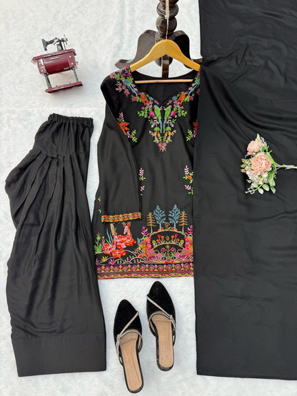 Elegant Ethnic Wear ✨ 🎀 Crafted in Classy Tones with Premium Fabric & Detailing