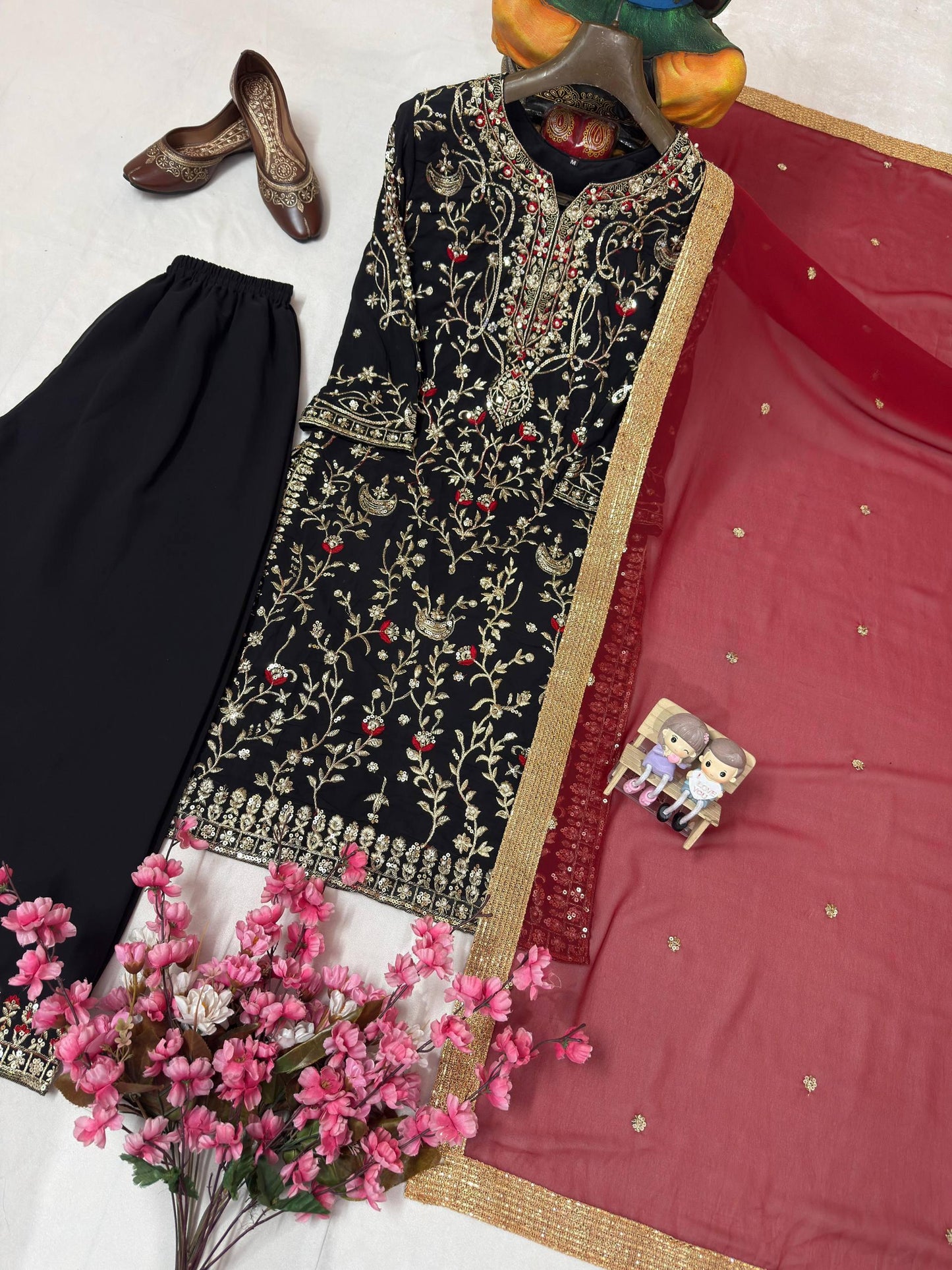 ENHANCE THE BEAUTY OF YOUR WARDROBE WITH THIS NEWLY LAUNCHED KURTI & PLAZZO SET8