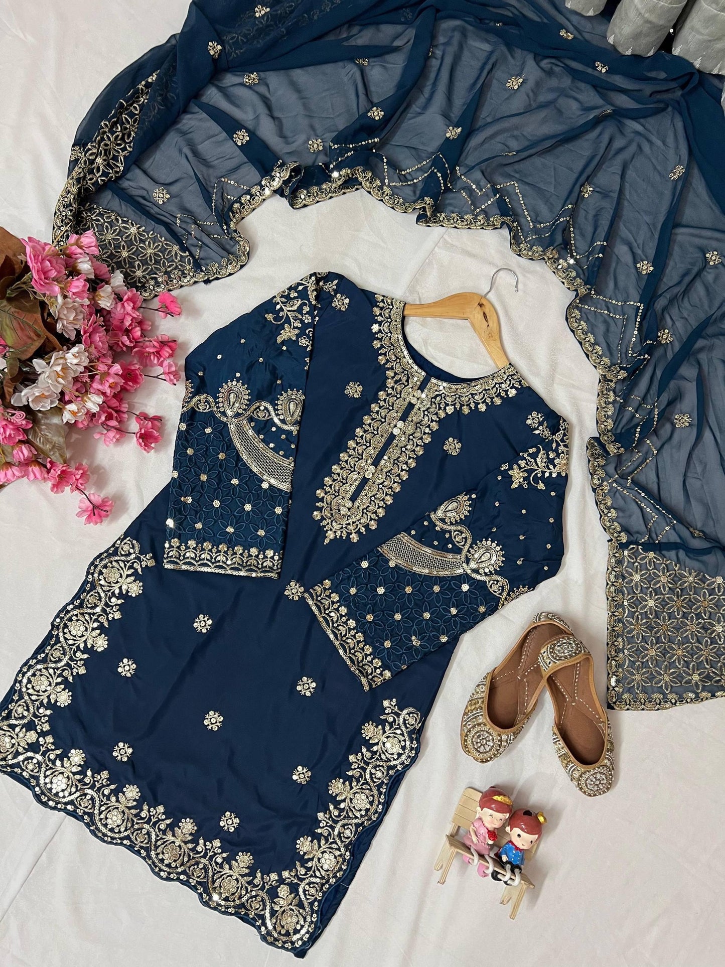 ENHANCE THE BEAUTY OF YOUR WARDROBE WITH THIS NEWLY LAUNCHED KURTI-PANT SET