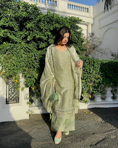 ENHANCE THE BEAUTY OF YOUR WARDROBE WITH THIS NEWLY LAUNCHED KURTI-PLAZZO SET