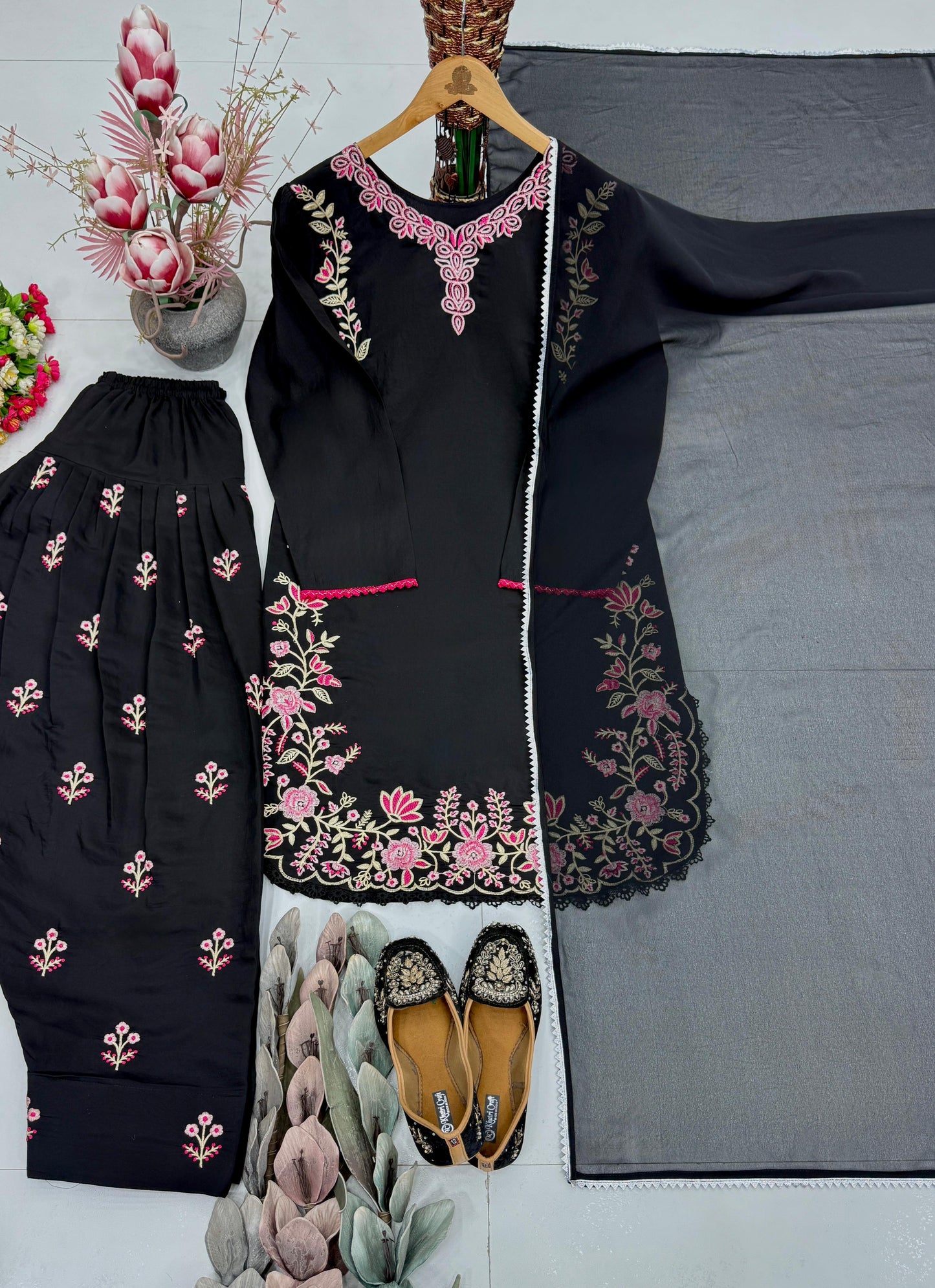 NEW DESIGNER HEAVY EMBROIDERY WORK 3 PIS SUIT SET