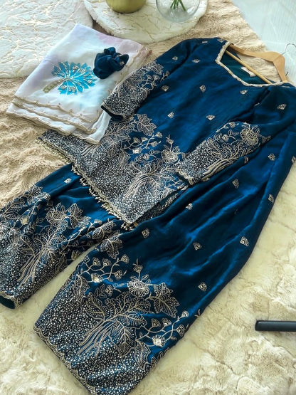 New 🦋 Đěsigner Party Wear Look Pur Fendi Silk Top & Farshi Palazzo With Dupatta set