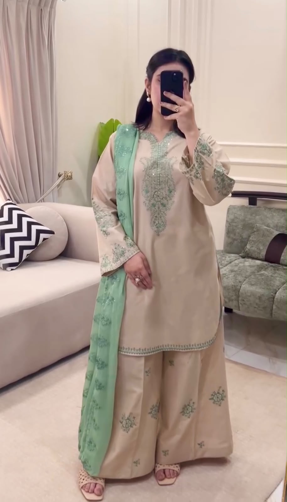 New 🦋 Đěsigner Party Wear Look Heavy Pur Roman Silk Top Plazzo & Dupatta Set