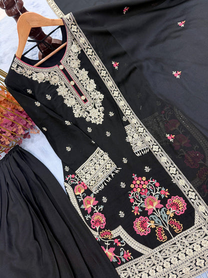 Đěsigner Party Wear Look Pur Heavy Star Georgette Top Plazzo & Dupatta Set