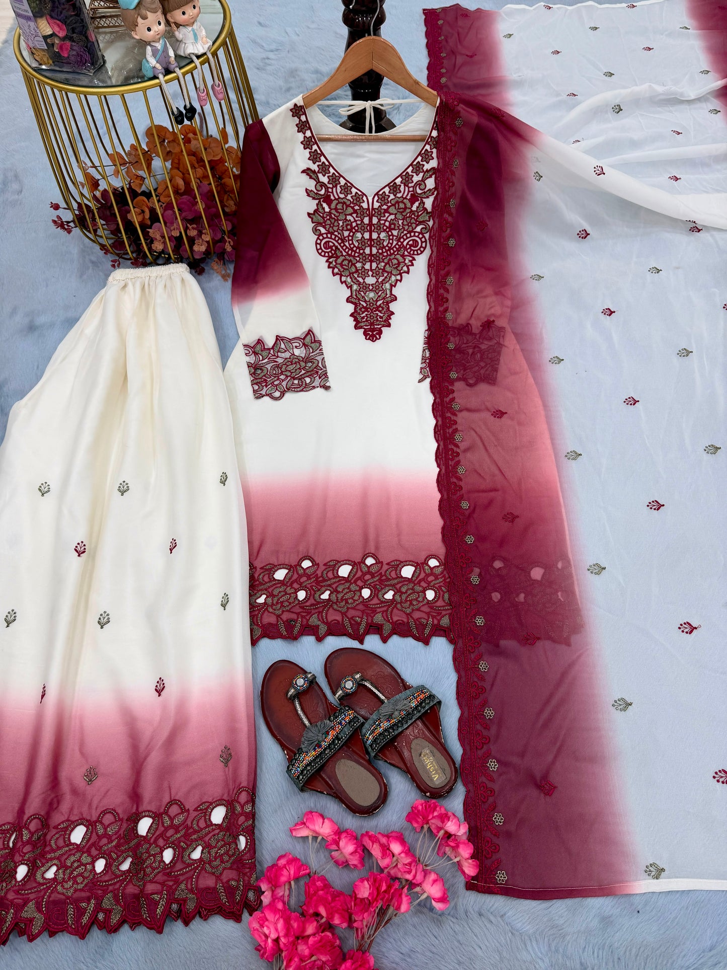 Đěsigner Party Wear Look Pur Heavy Dual Tone Peding Star Georgette Top Plazzo & Dupatta Set