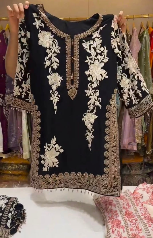 Đěsigner Party Wear Look Pur Heavy Star Georgette Top Plazzo & Dupatta Set
