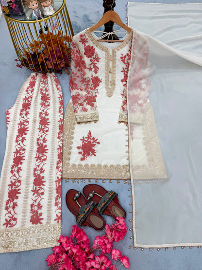 Đěsigner Party Wear Look Pur Heavy Star Georgette Top Plazzo & Dupatta Set