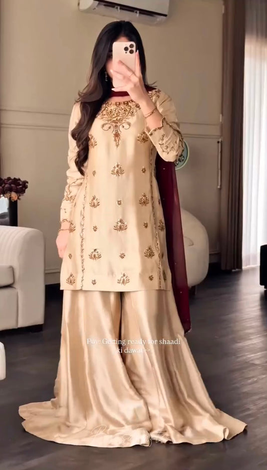 Launching New Design Trending Natural Crep Top&Sarara&Dupatta