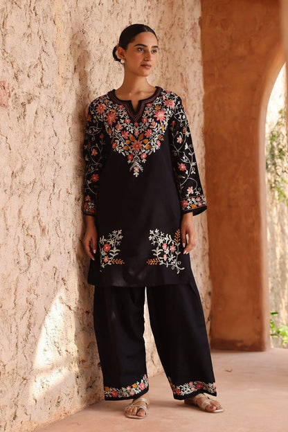 Đěsigner Party Wear Look Top With Farshi Salwar