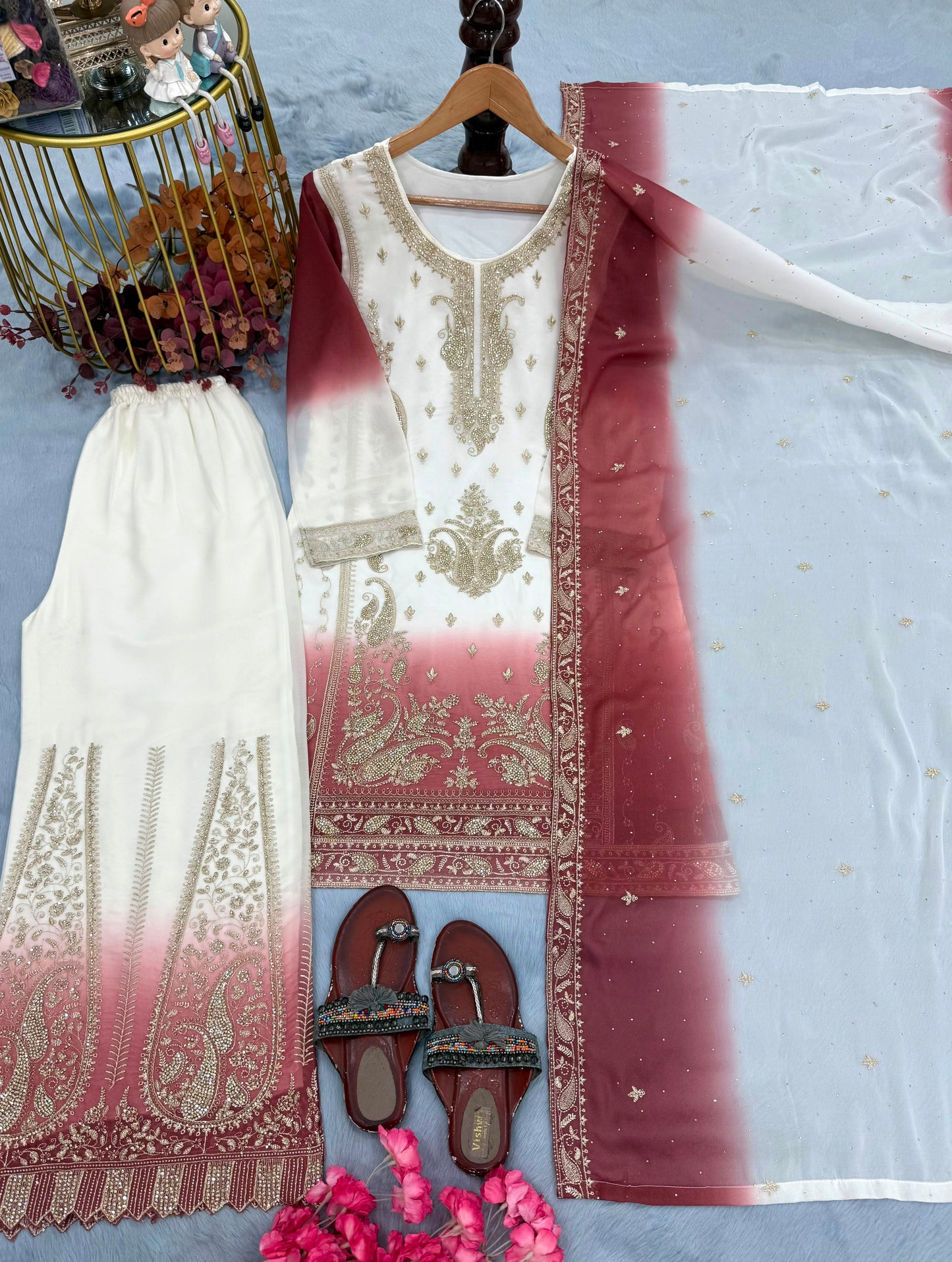 New 🦋 Đěsigner Party Wear Look Heavy Dual Tone Peding Star Georgette Top Plazzo & Dupatta Set