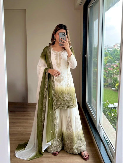 New 🦋 Đěsigner Party Wear Look Heavy Dual Tone Peding Star Georgette Top Plazzo & Dupatta Set