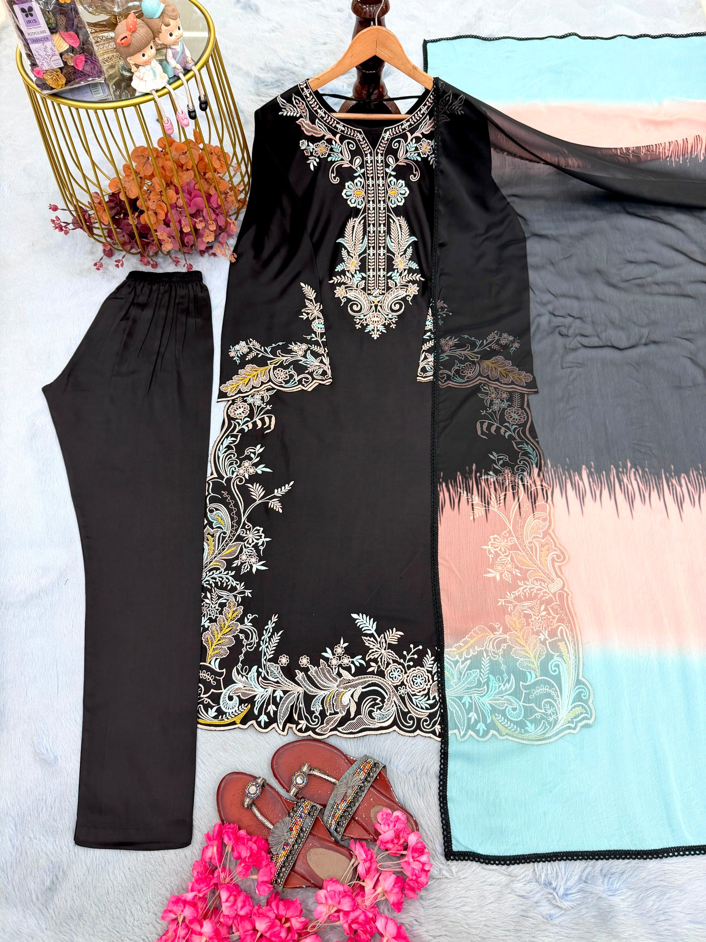 Đěsigner Party Wear Look Pur Satin Rayon Over Size Long Kaftan & Bottom With Dupatta set