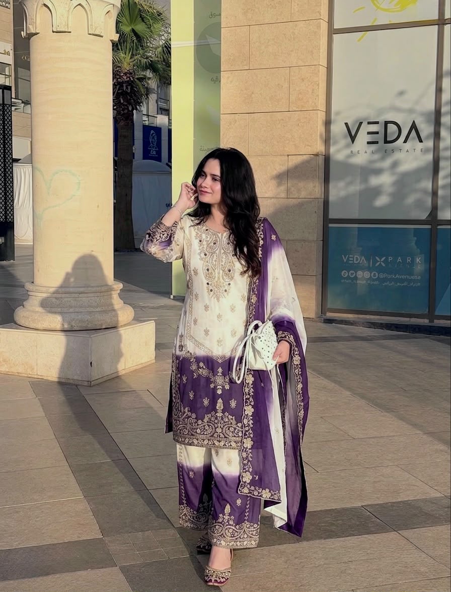 Đěsigner Party Wear Look Pur Heavy Dual Tone Peding Star Georgette Top Plazzo & Dupatta Set