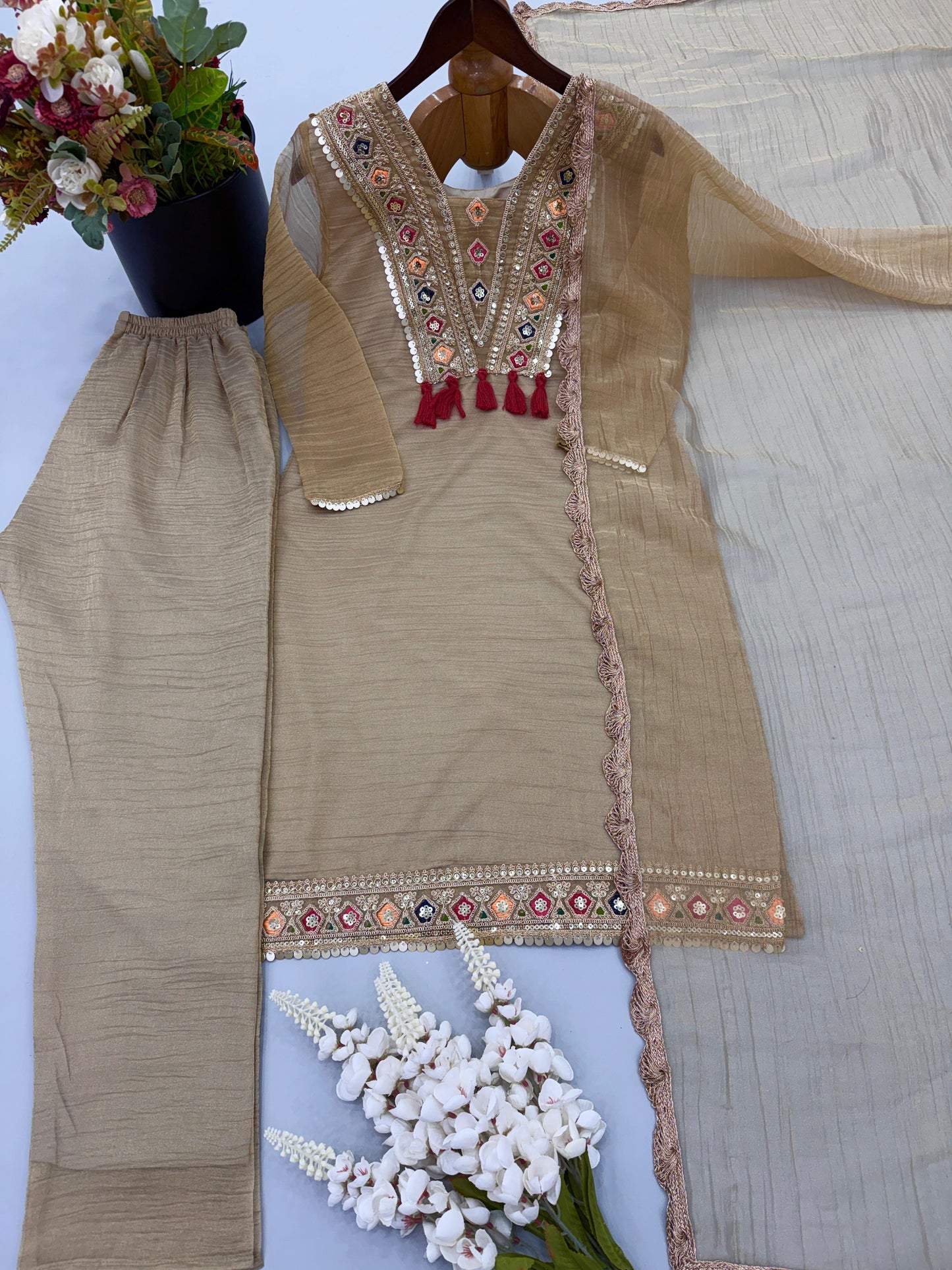 3-PIECE FESTIVE COLLECTION