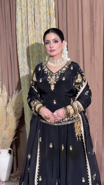 Top Lehenga💃  💃 Lehenga Fabric :- natural Crep