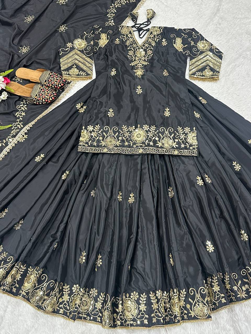 Top Lehenga💃  💃 Lehenga Fabric :- natural Crep