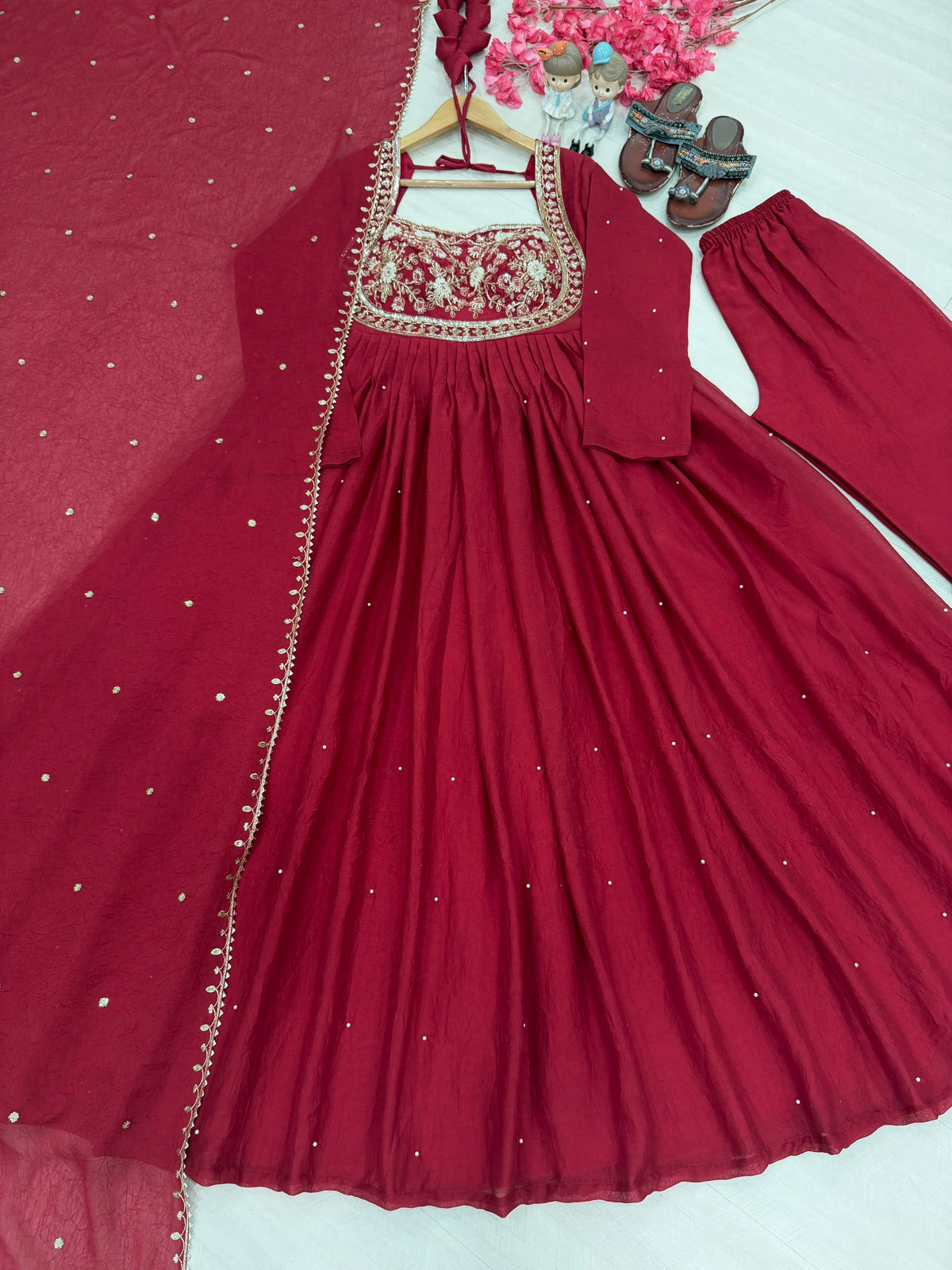 New Party Wear Look Pur Rangoli Crush Gown,Dupatta & Bottom Set👗