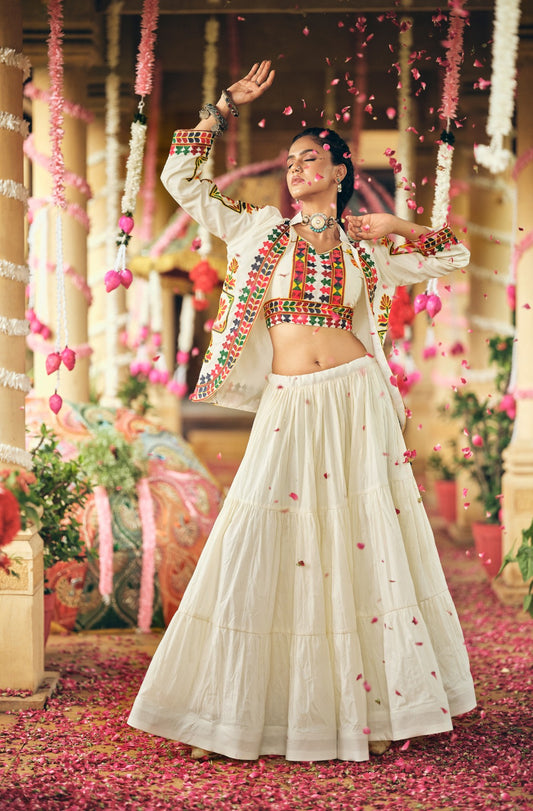 navrati LEHENGA, BLOUSE & KOTI SET 👗 THIS SET IS COMING WITH PURE COTTON FABRIC EMBROIDERY WORK
