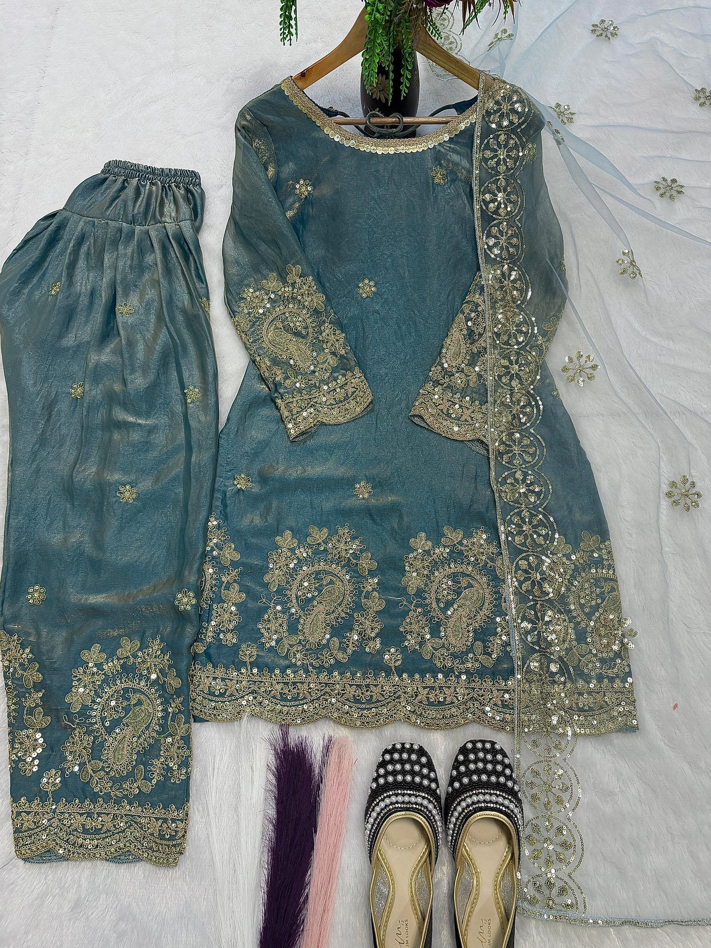 Đěsigner Party Wear Look top with farshi salwar