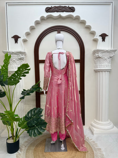 Designer Gown with Pent Set – Elegant Ethnic Wear ✨ 🎀 Crafted in Classy Tones with Premium Fabric & Detailing