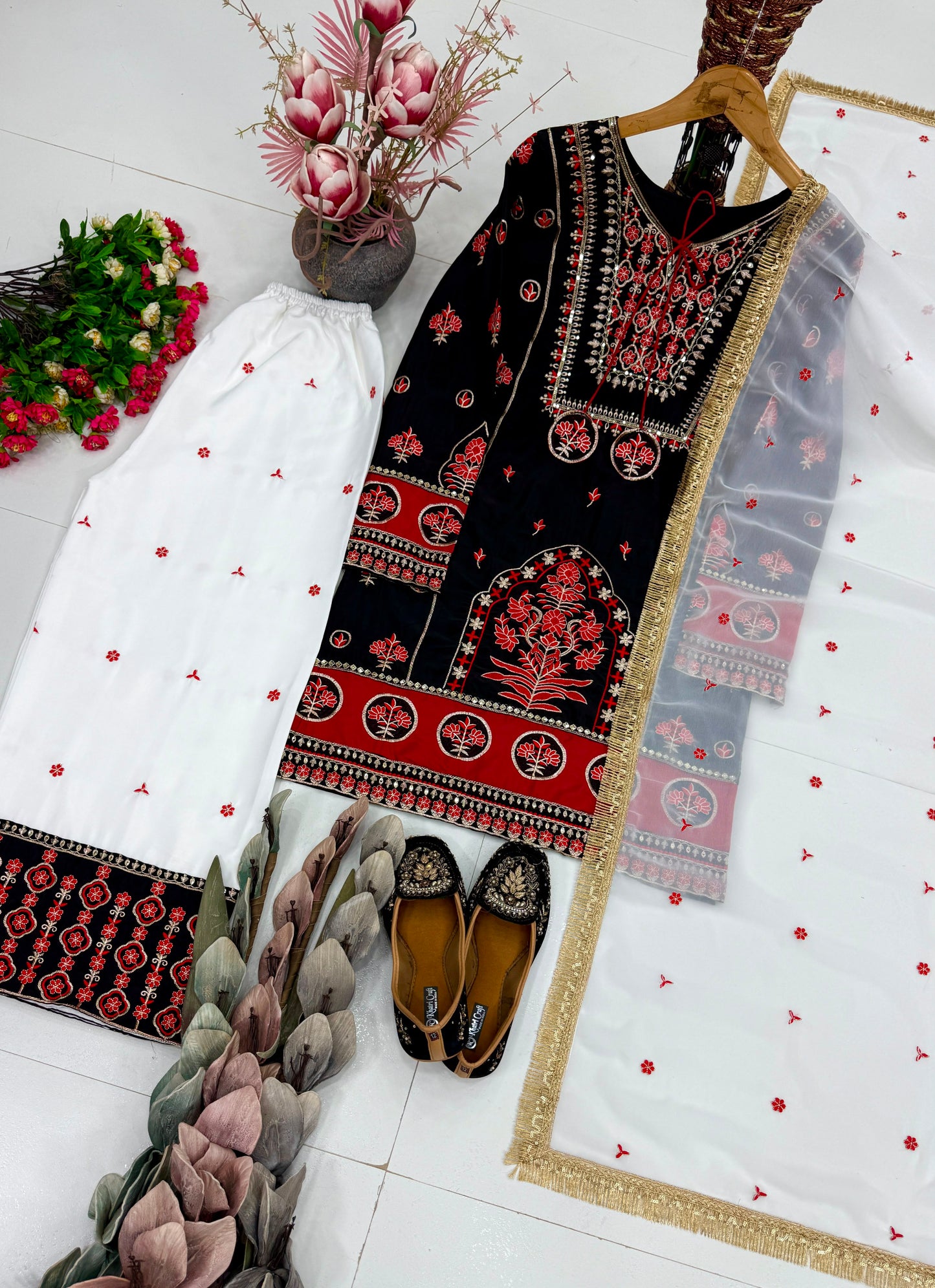 NEW DESIGNER  HEAVY EMBROIDERY SEQUENCE WORK 3 PIS SUIT SET