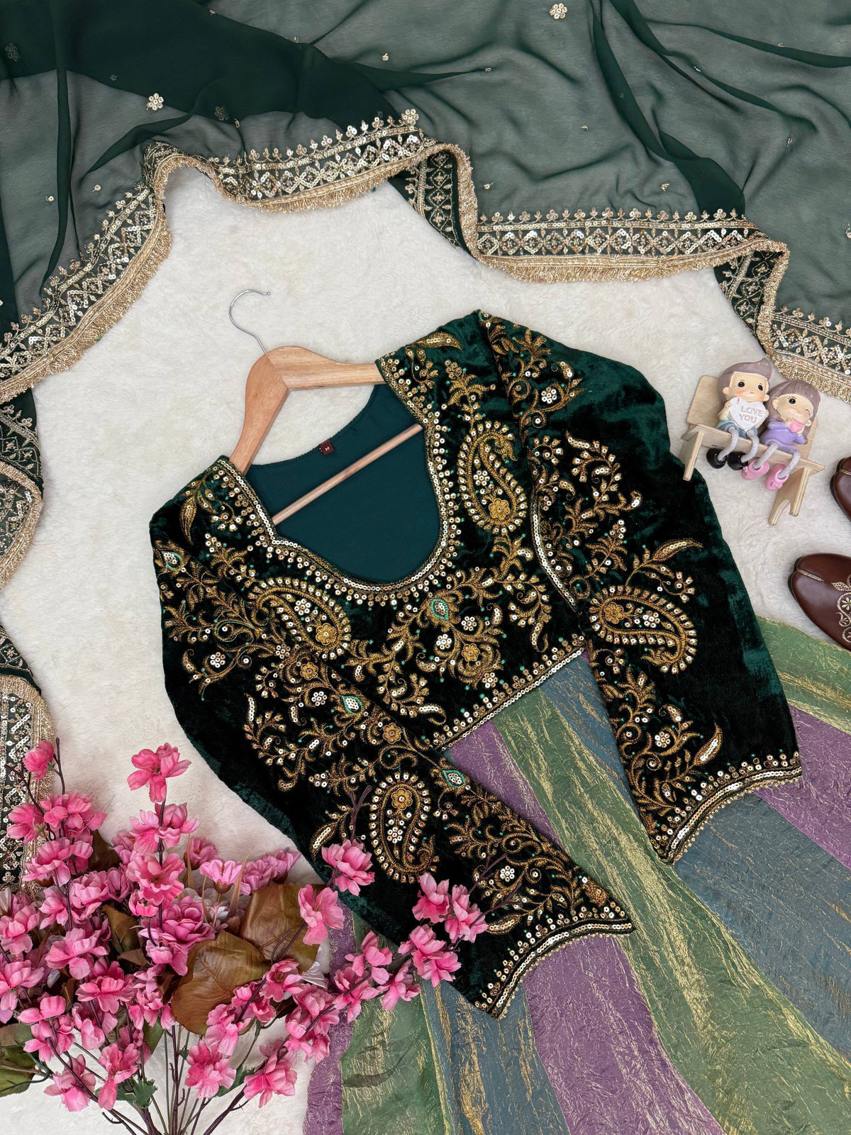 ENHANCE THE BEAUTY OF YOUR WARDROBE WITH THIS NEWLY LAUNCHED ANARKALI GOWN SET