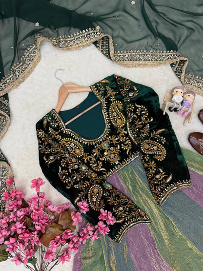 ENHANCE THE BEAUTY OF YOUR WARDROBE WITH THIS NEWLY LAUNCHED ANARKALI GOWN SET
