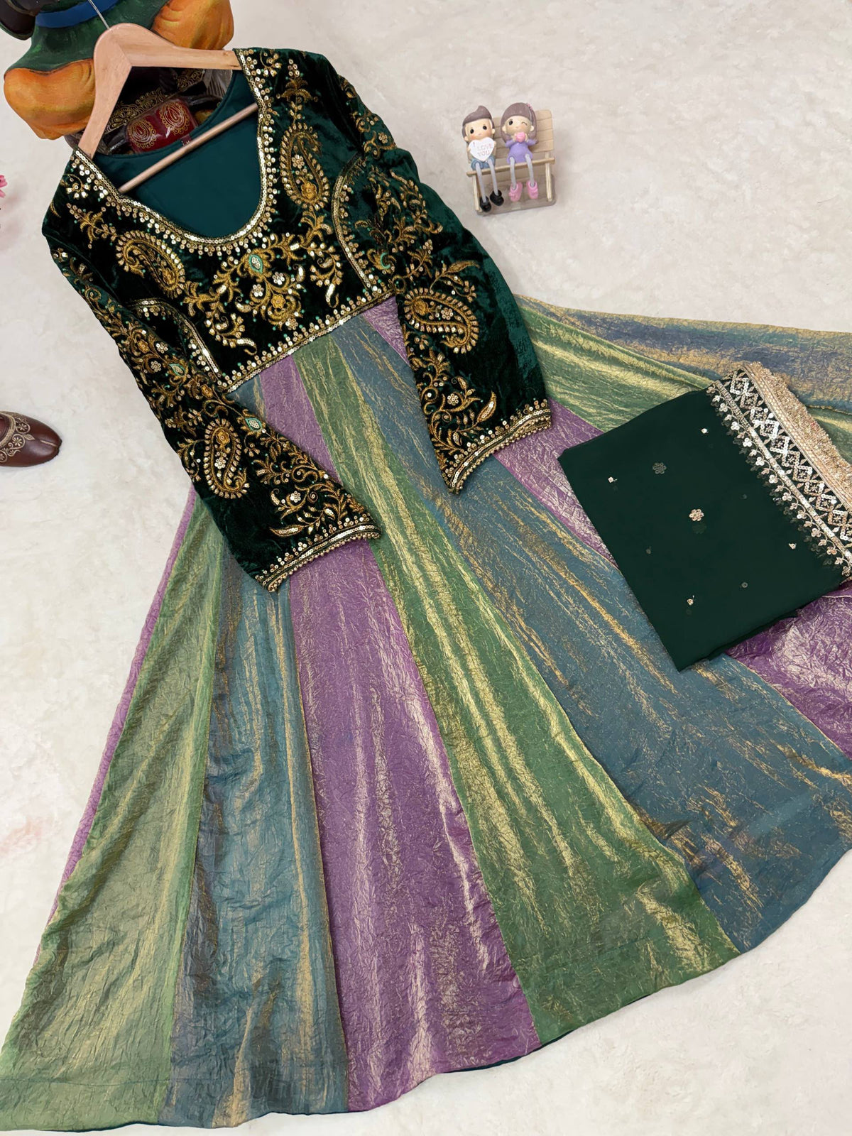 ENHANCE THE BEAUTY OF YOUR WARDROBE WITH THIS NEWLY LAUNCHED ANARKALI GOWN SET